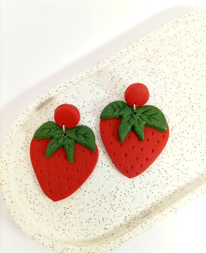 Strawberries Σκουλαρίκια από πολυμερικό πηλό.